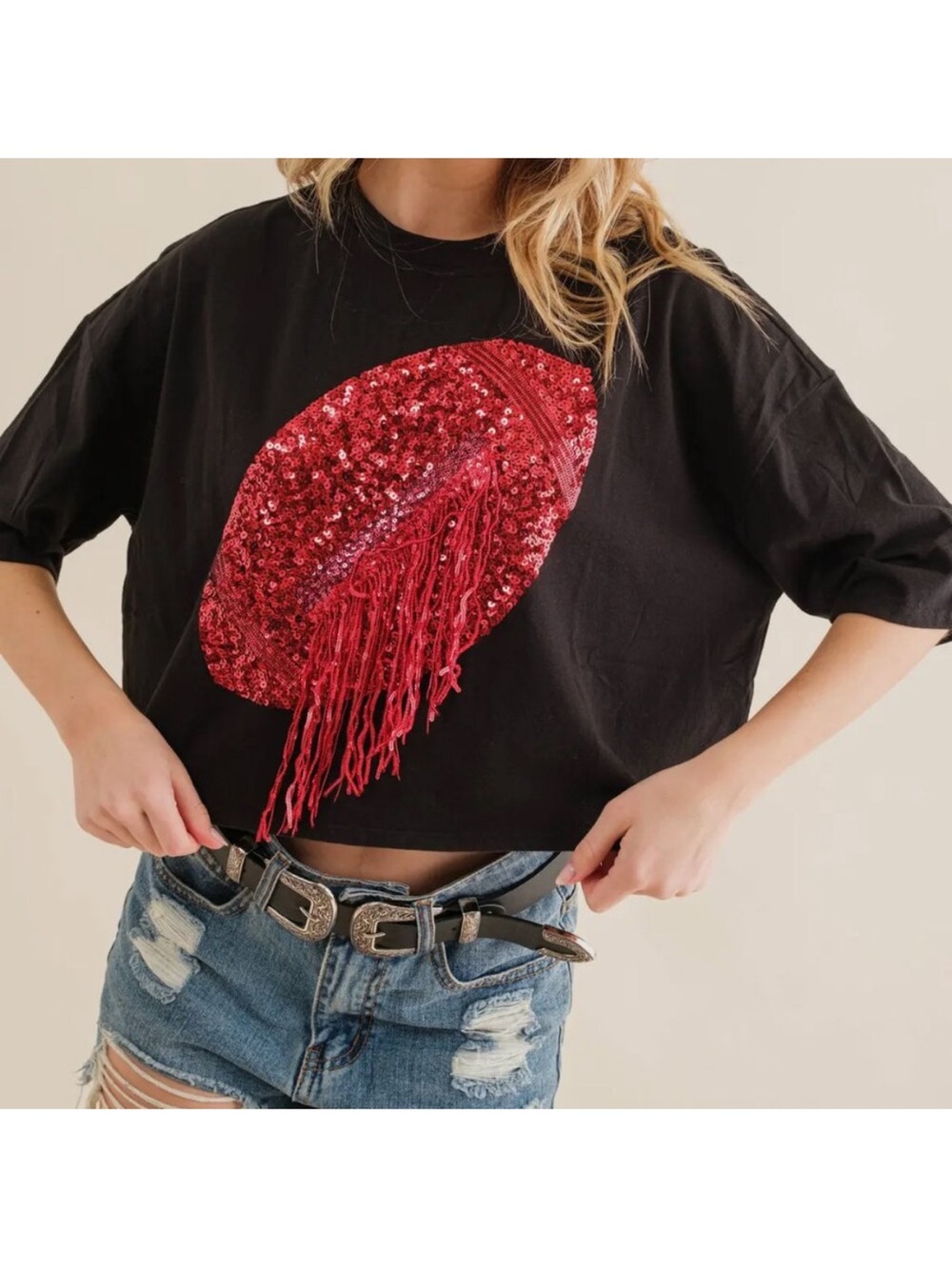 $60 NWOT Blue B. Black & Red Sequin Fringe Football Cropped T-Shirt L - Picture 2 of 7